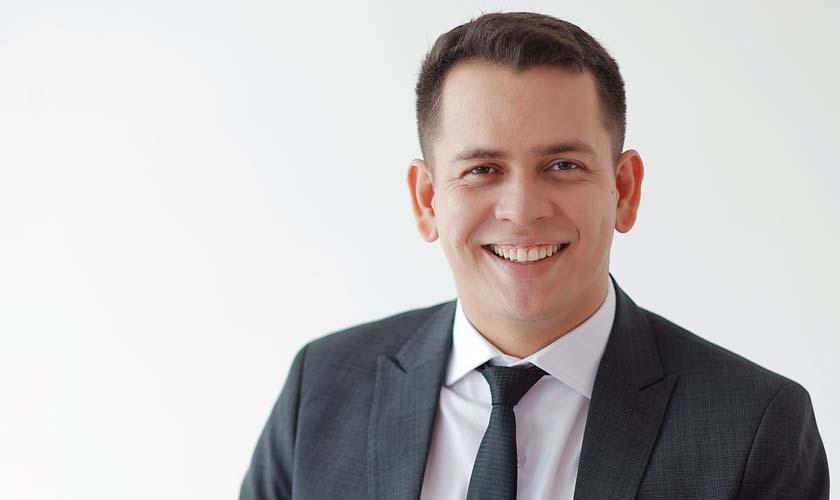 Estudante não selecionado para o FIES no 2º semestre por nota de corte deve recorrer à Justiça