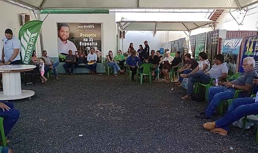 Incra participa da Exposição Agropecuária com ação de regularização fundiária e entrega de títulos