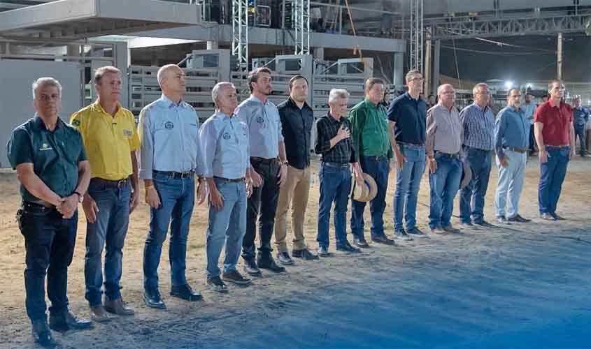 Sicoob Agroshow 2025: empresários e produtores rurais destacam a presença do deputado Luizinho Goebel