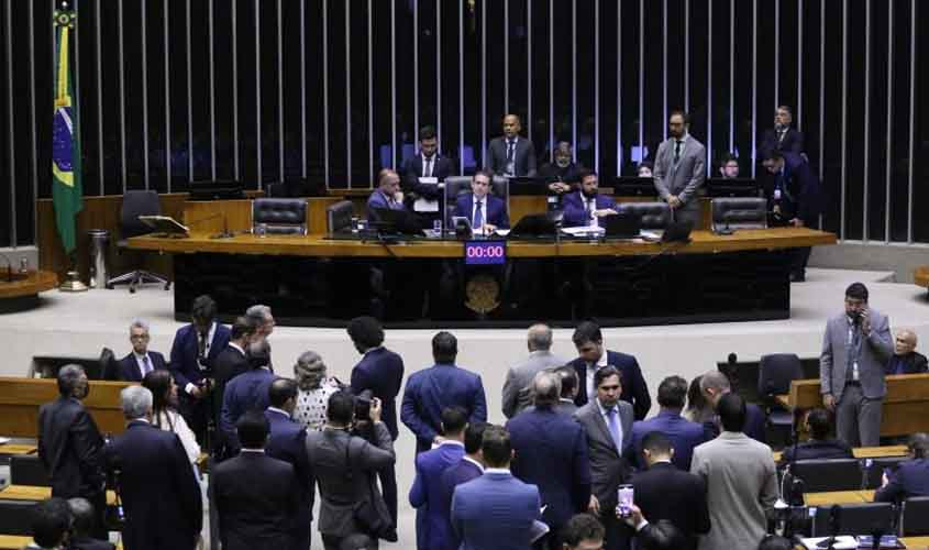 Deputados aprovam PL da Devastação no Dia de Proteção às Florestas