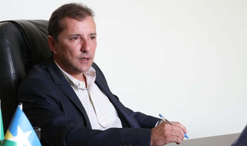 Quem Hildon Chaves apoiará?