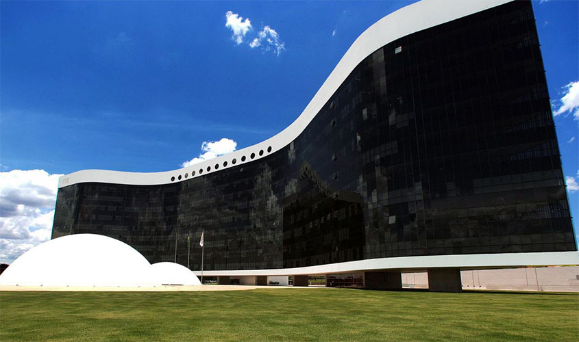 TSE aprova reserva de recursos para negros nas eleições de 2022