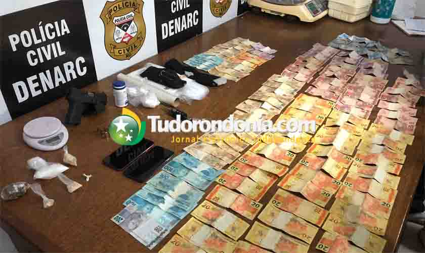 Denarc prende dupla acusada de estar com drogas, armas e dinheiro 