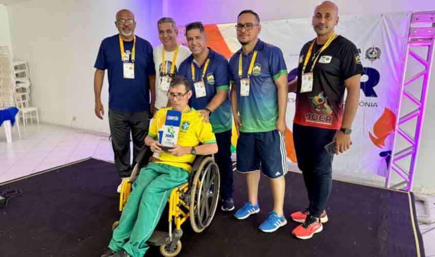 Atleta é homenageado no encerramento da fase estadual paralímpica do Joer 2025