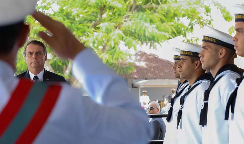 A democracia e o acerto de contas com os militares