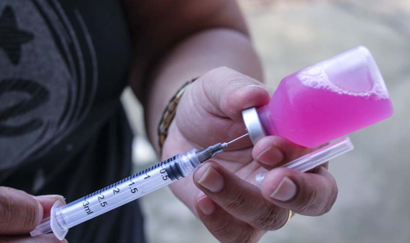 Vacinação antirrábica acontece neste sábado (30) em 106 pontos da capital