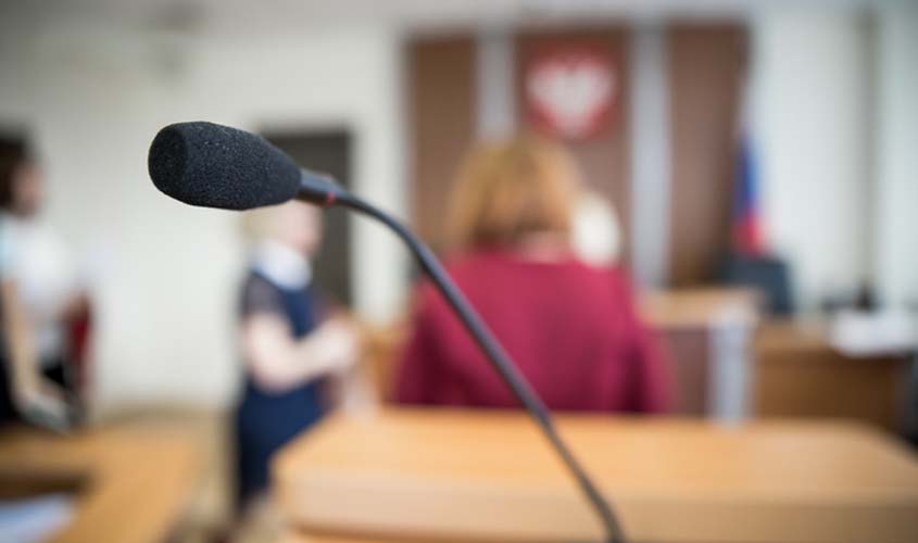 Testemunha que não compareceu a audiência por ter reunião de trabalho poderá depor