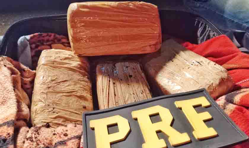 Em Nova Mamoré/RO, PRF apreende 4 Kg de maconha