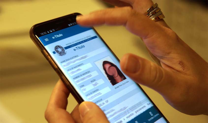 Eleitores têm até sábado para baixar ou atualizar o e-Título