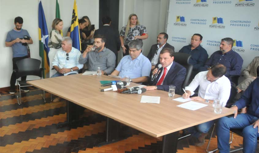 Prefeito anuncia reforma e ampliação de unidades de saúde