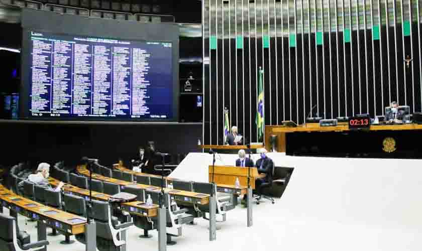 Aprovada urgência para projeto que criminaliza furto de sinais de telefonia e TV por assinatura  