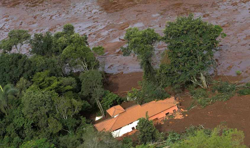 Chega a nove número de mortos pelo rompimento de barragem em Minas