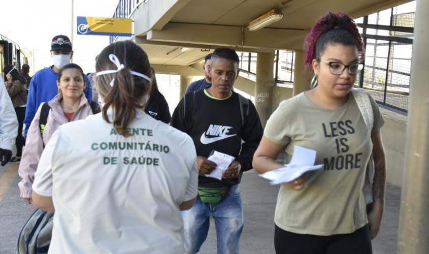 Lei permite acúmulo de cargos para agentes comunitários de saúde e de combate às endemias  