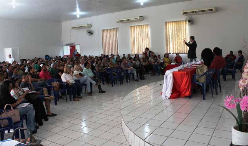 Advogado especialista em Direito Previdenciário esclarece pontos da Reforma da Previdência durante plenária em Ouro Preto do Oeste