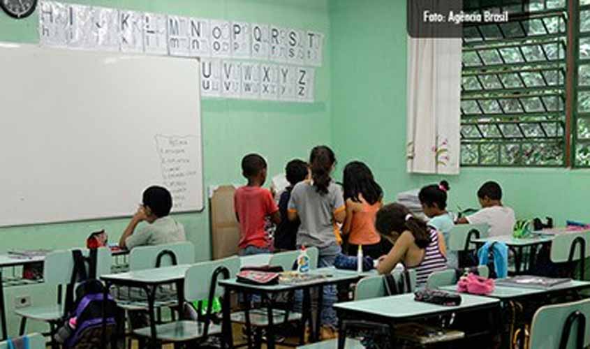 PFDC pede esclarecimentos ao MEC sobre mensagem com pedido de filmagem de crianças e uso de slogan de campanha