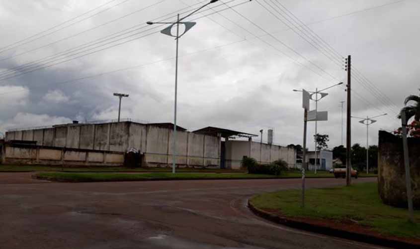 Com detentos feridos e agente penitenciário atingido na mão, princípio de rebelião é controlado em cadeia pública de Cerejeiras