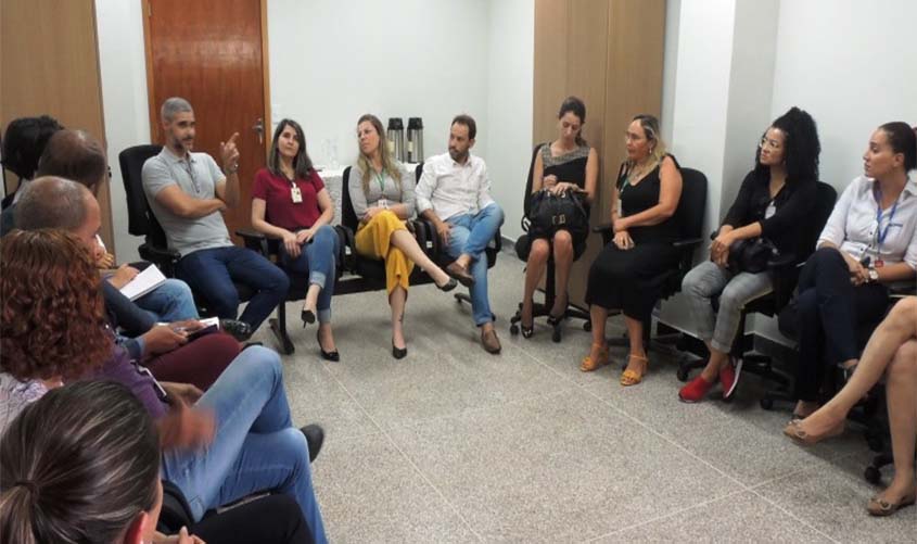 Comarca fecha parceria com faculdade para atendimento a vítimas de violência domésticas