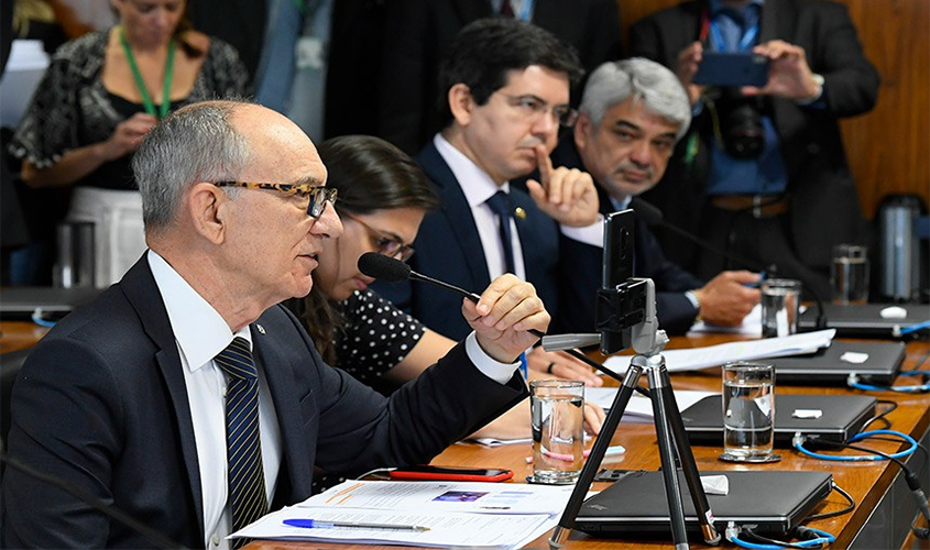 CPI ouvirá sócios de empresa acusada de produzir fake news na campanha de 2018