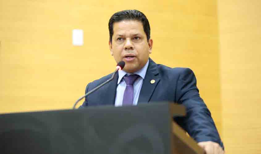 Deputado Jair Montes apresenta projeto que homenageia a ex-parlamentar Ana da 8