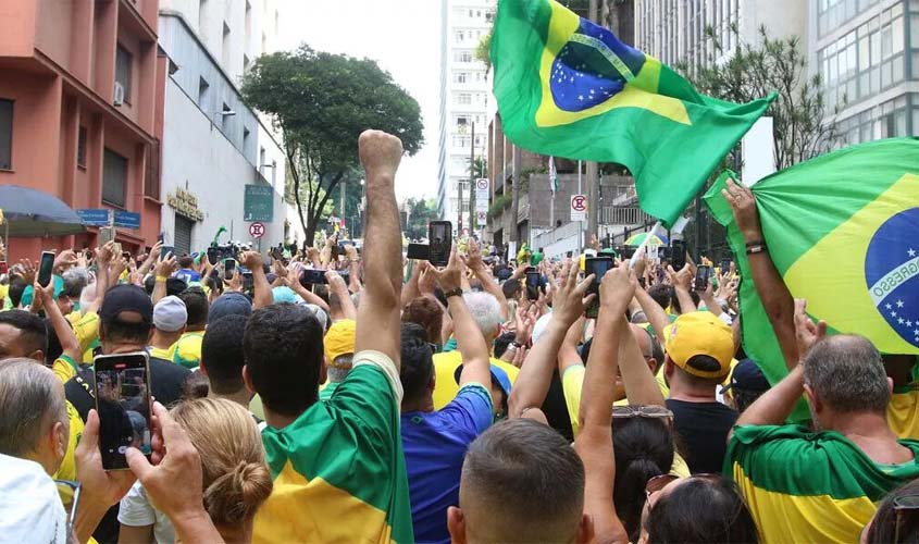 O bolsonarismo residual continua quixotesco