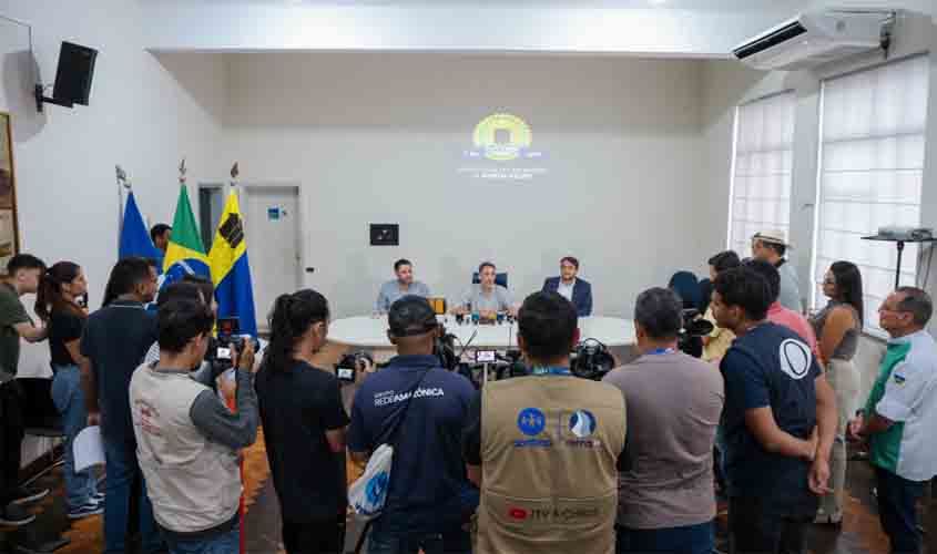 Atividade Delegada é aprovada na Câmara e prefeito esclarece pontos em coletiva