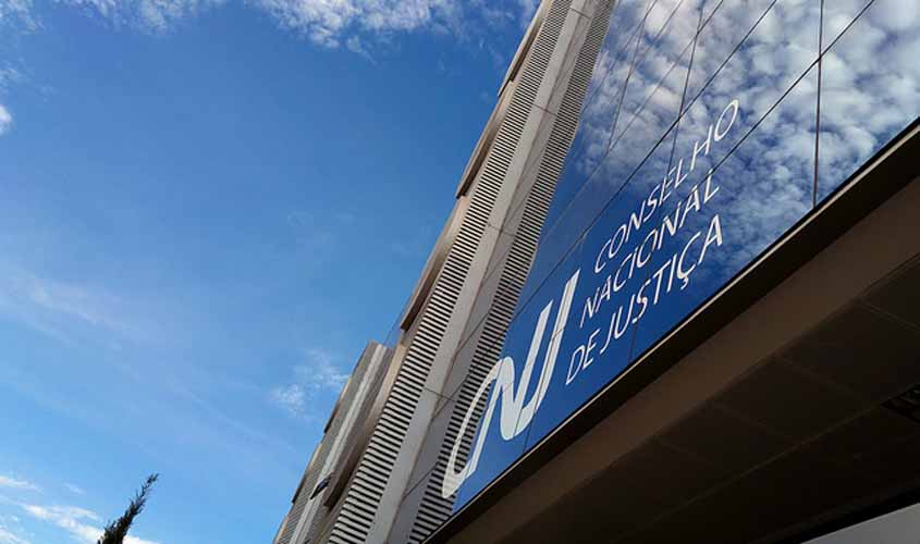 Corregedor determina apuração da participação de magistrados em ato público