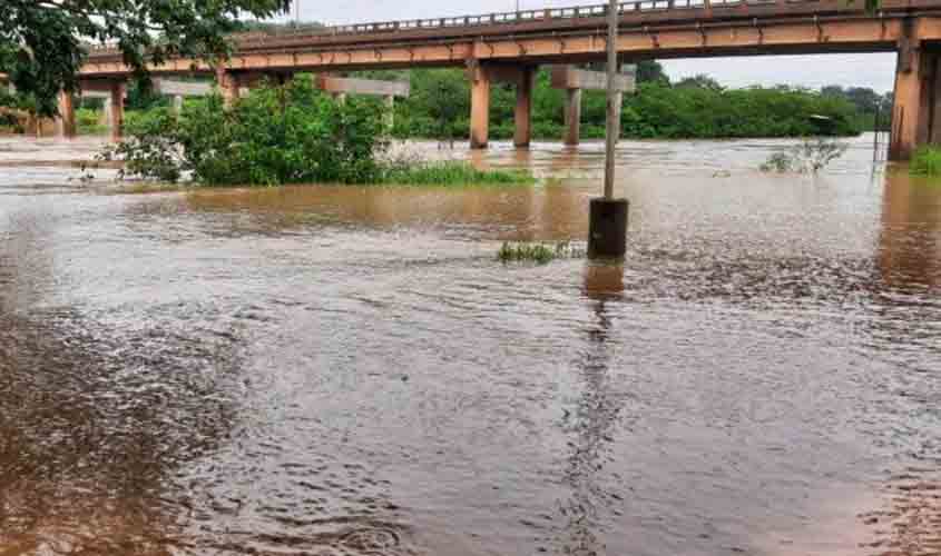 Nível do Rio Jaru volta a subir, e Defesa Civil alerta para risco de alagamentos