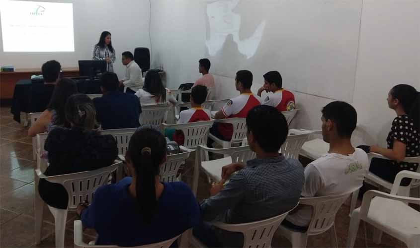 Justiça do Trabalho orienta empresários de Buritis (RO) sobre contrato de emprego e reforma trabalhista