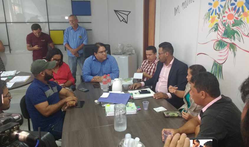 Semed esclarece dúvidas sobre o transporte escolar na Ponta do Abunã