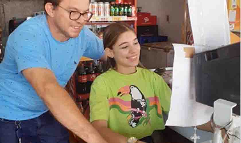 Eleições 2022: estudante de 16 anos dá exemplo de solidariedade e cidadania