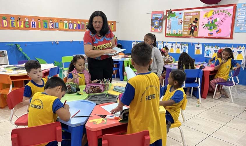 Prefeito Hildon Chaves autoriza a contratação de 158 professores e 49 merendeiros para escolas do município