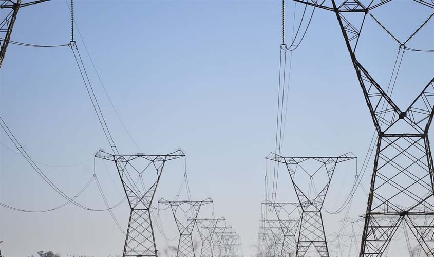 Aneel mantém bandeira tarifária verde em maio