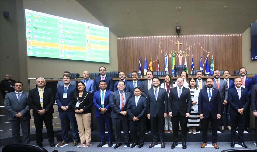Assembleia Legislativa do Amazonas recebe reunião do Parlamento Amazônico