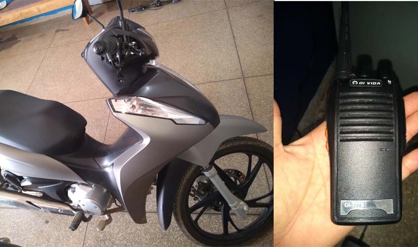 PM prende foragido da justiça e recupera motoneta furtada