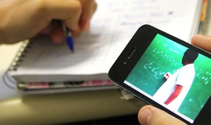 Rondônia: as aulas são remotas, os alunos são remotos e o secretário é remotíssimo...