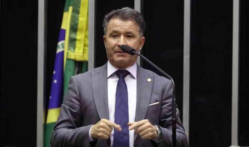 Em discursos no Plenário, deputados fazem elogios e críticas à reforma administrativa 