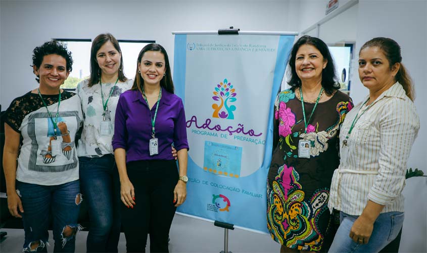 Roda de conversa sobre adoção é realizada no Fórum César Montenegro