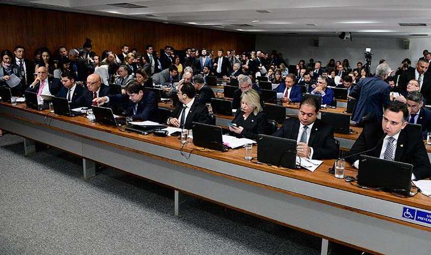 CCJ aprova projeto com medidas contra a corrupção e abuso de autoridade 