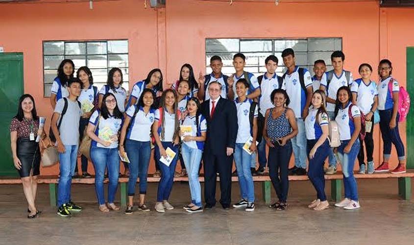Juízes coordenadores de concurso de redação sobre justiça e cidadania continuam visitas a escolas estaduais pela capital e interior de Rondônia