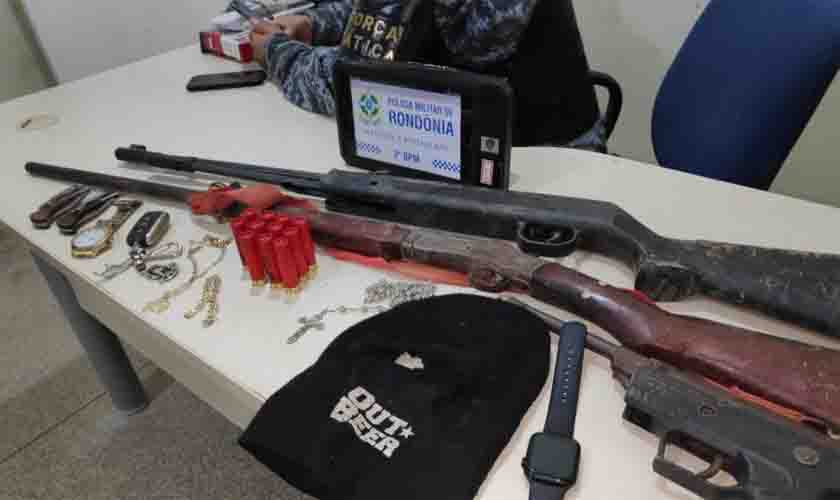 PM age rápido e recupera carro, armas, munições e objetos que foram roubados de sitiante de Ministro Andreazza