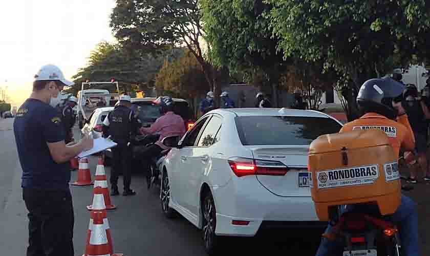 Em parceria, Detran e Polícia Militar fiscalizam trânsito