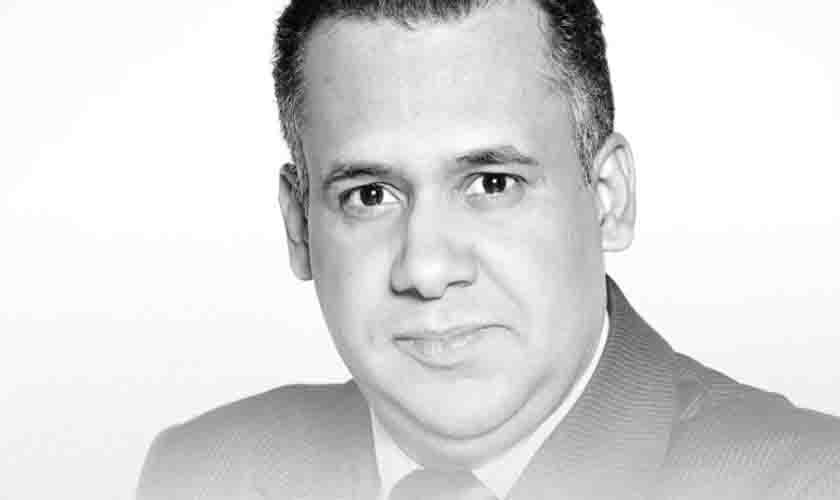 Hildon Chaves lamenta o falecimento do jornalista Adão Gomes