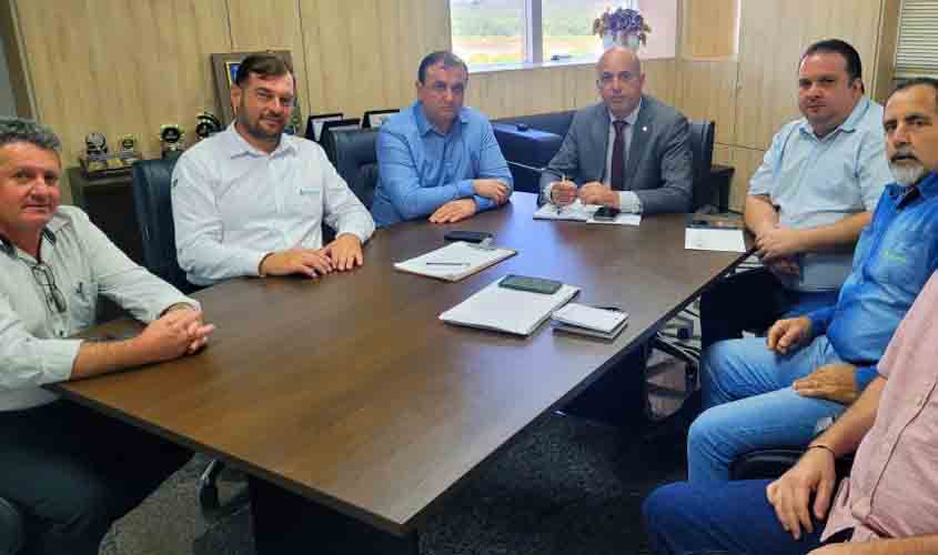 Ismael Crispin e Luís do Hospital recebem grito de socorro de produtores de Rondônia em ameaça de multinacionais