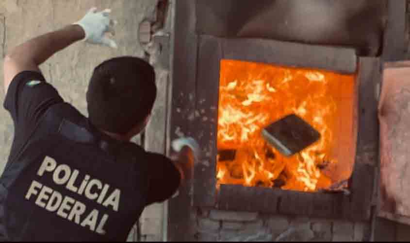 PF incinera mais de 700 kg de drogas em Rondônia