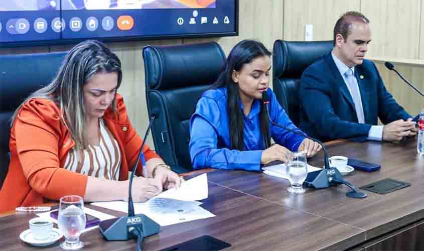 Comissão de Saúde aprova projeto de assistência psicológica, psiquiátrica e odontológico a grávidas