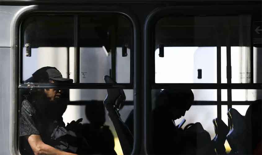 Agente de endemias não tem de apresentar recibos à prefeitura para receber vale-transporte