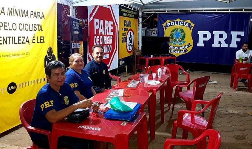PRF atende motoristas em Comandos de Saúde no interior de Rondônia