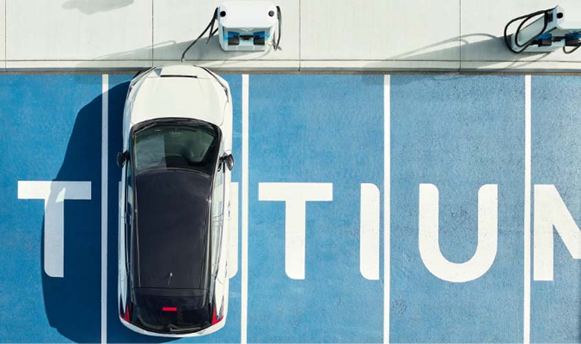 Carros elétricos no Brasil terão postos de recarga com pagamento por NFC e QR code