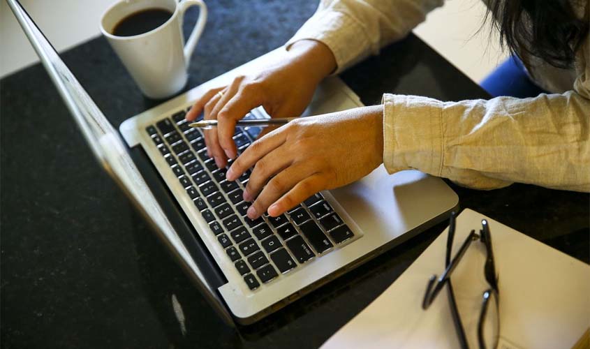 Oito em cada 10 órgãos federais oferecem serviços pela internet