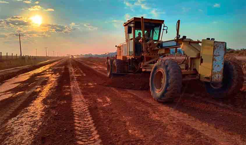 Obras de recuperação na RO-257 avançam; sentido distrito do 5° Bec